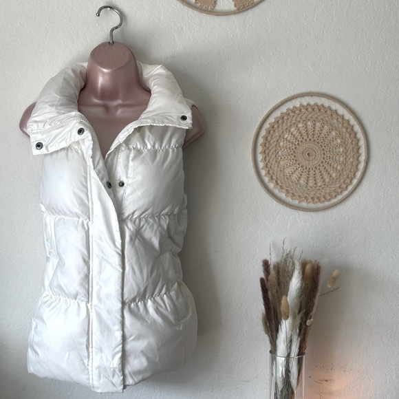 GAP Jackets & Blazers - Gap down filled vest